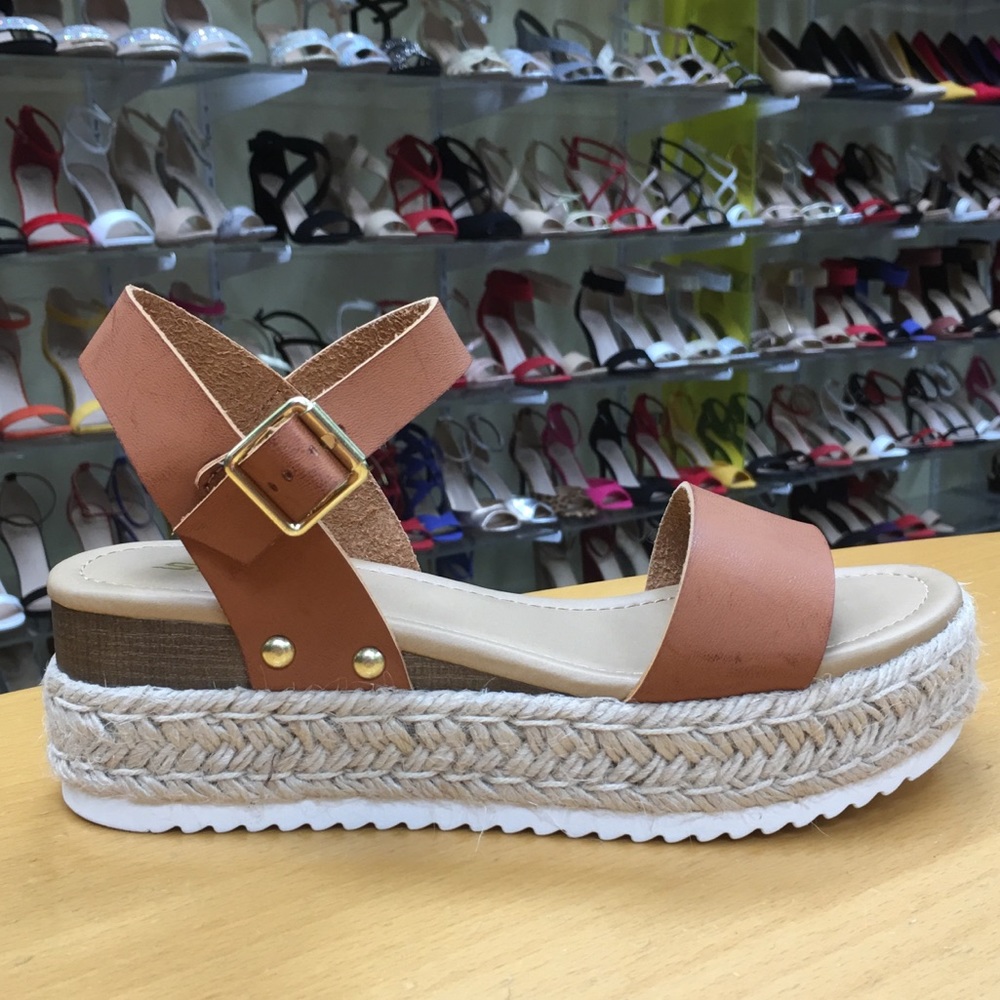 Size 6.5 Soda Clip Tan FlatForm Espadrille Sandal - Picture 3 of 9